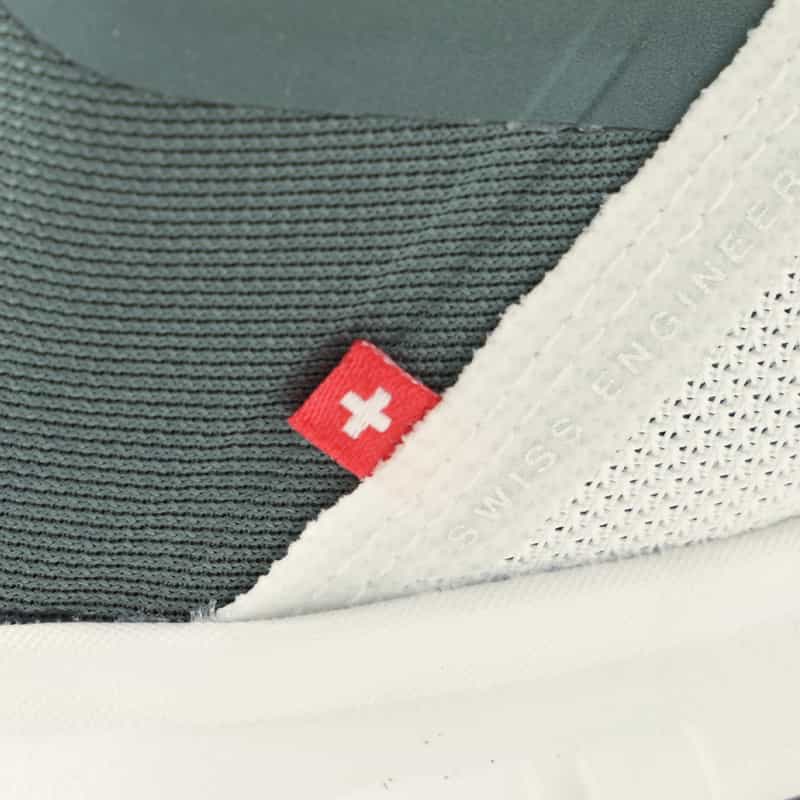 ON ON＜オン＞ スニーカー"CLOUD 6" WHITE