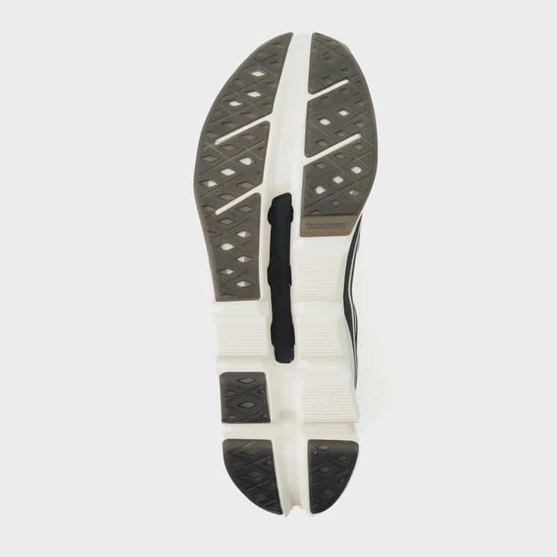 ON ON＜オン＞ スニーカー"CLOUDFLOW" WHITE