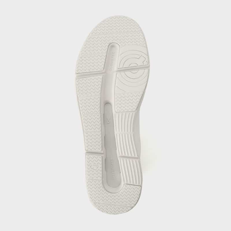 ON ON＜オン＞ スニーカー"THE ROGER Centre Court" WHITE