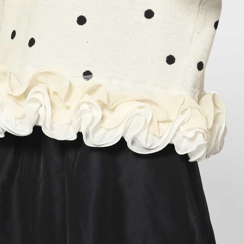 BARNEYS NEW YORK ウォッシャブル ドット柄フリルヘムプルオーバー OFF WHITE