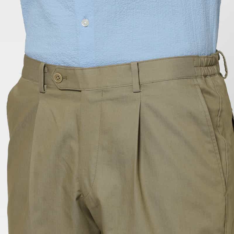 BARNEYS NEW YORK タック入りショーツ BEIGE