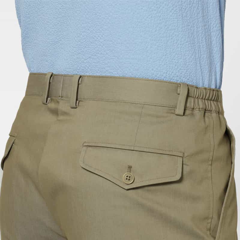 BARNEYS NEW YORK タック入りショーツ BEIGE