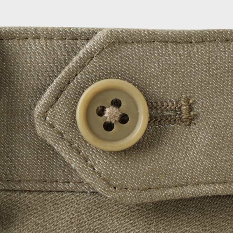 BARNEYS NEW YORK タック入りショーツ BEIGE