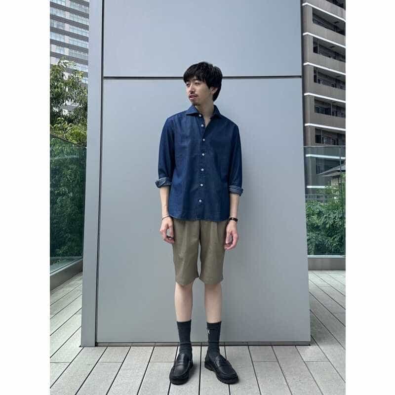 BARNEYS NEW YORK タック入りショーツ KHAKI