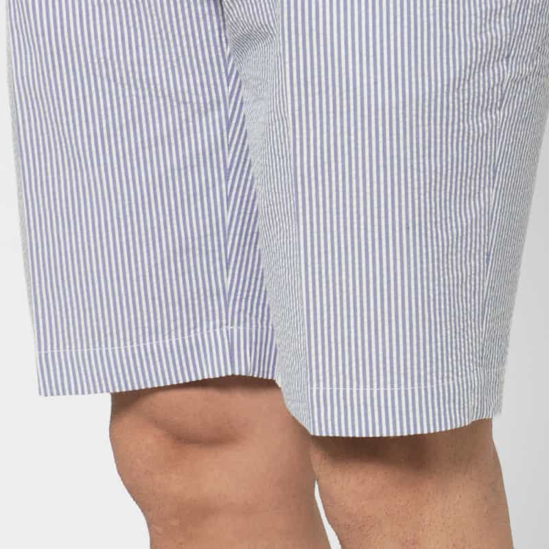BARNEYS NEW YORK シアサッカー素材ストライプ柄ショーツ BLUE