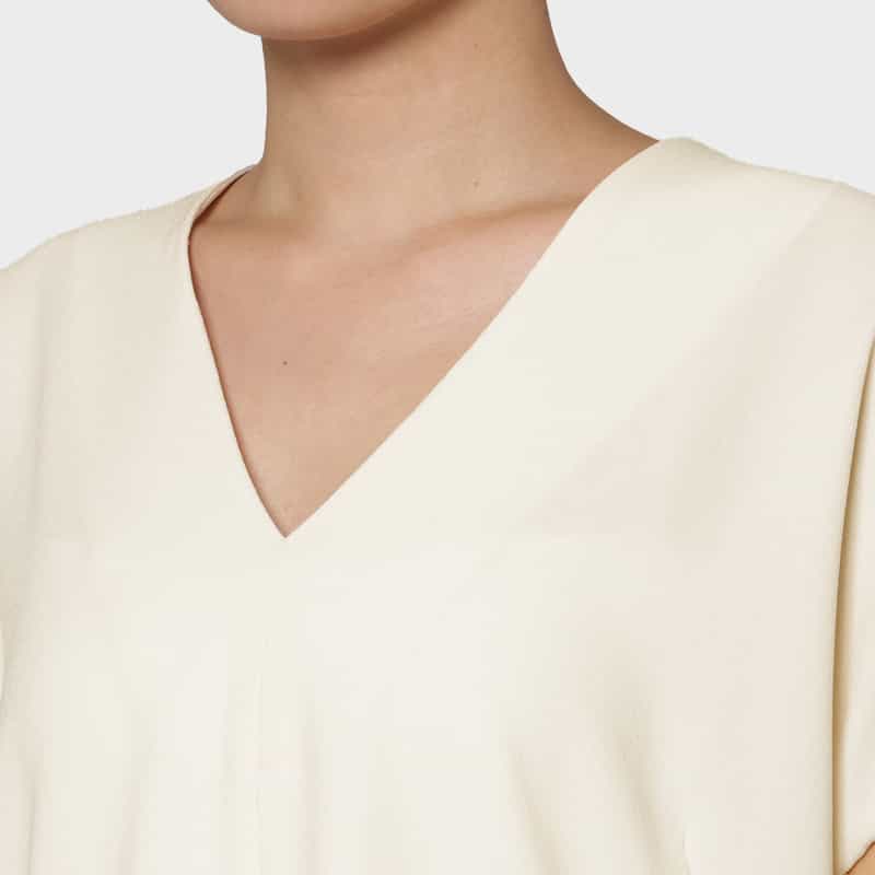 BARNEYS NEW YORK セットアップ ウォッシャブル ジョーゼット素材 Vネックブラウス IVORY