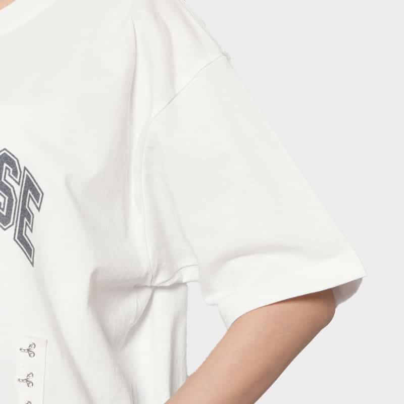 CHIKA KISADA CHIKA KISADA ＜チカ キサダ＞ フック付きデザインTシャツ WHITE
