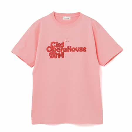 CHIKA KISADA＜チカ キサダ＞ グラフィックTシャツ