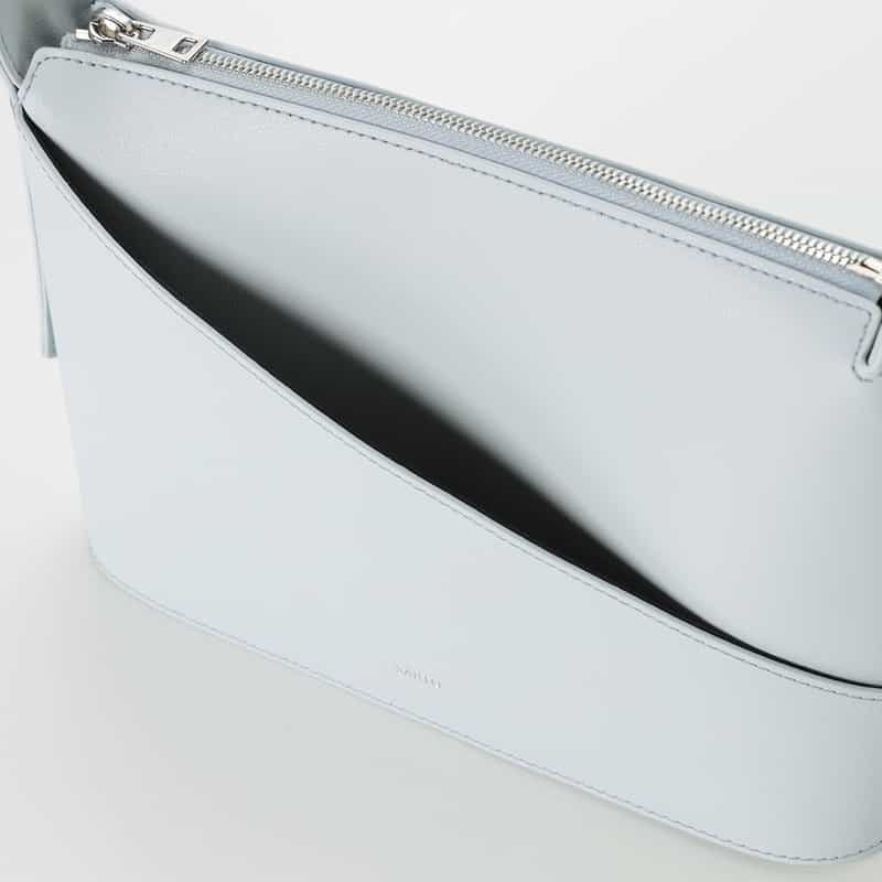 SARTU SARTU ＜サルトゥ＞ バーニーズ　ニューヨーク限定ショルダーバッグ “NOV“ LIGHT BLUE