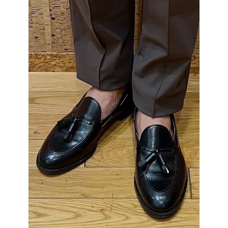 BARNEYS NEW YORK タッセルローファー BLACK
