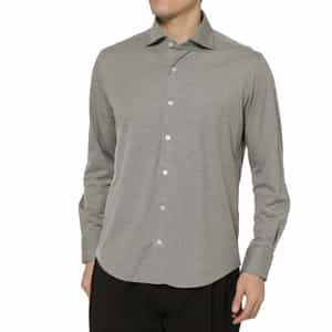 カッタウェイシャツ