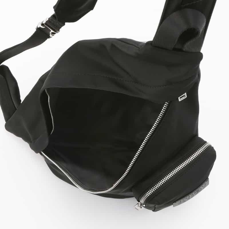 MM6 MAISON MARGIELA MM6 MAISON MARGIELA＜エムエム6 メゾン マルジェラ＞ ショルダーバッグ "JAPANESE" BLACK