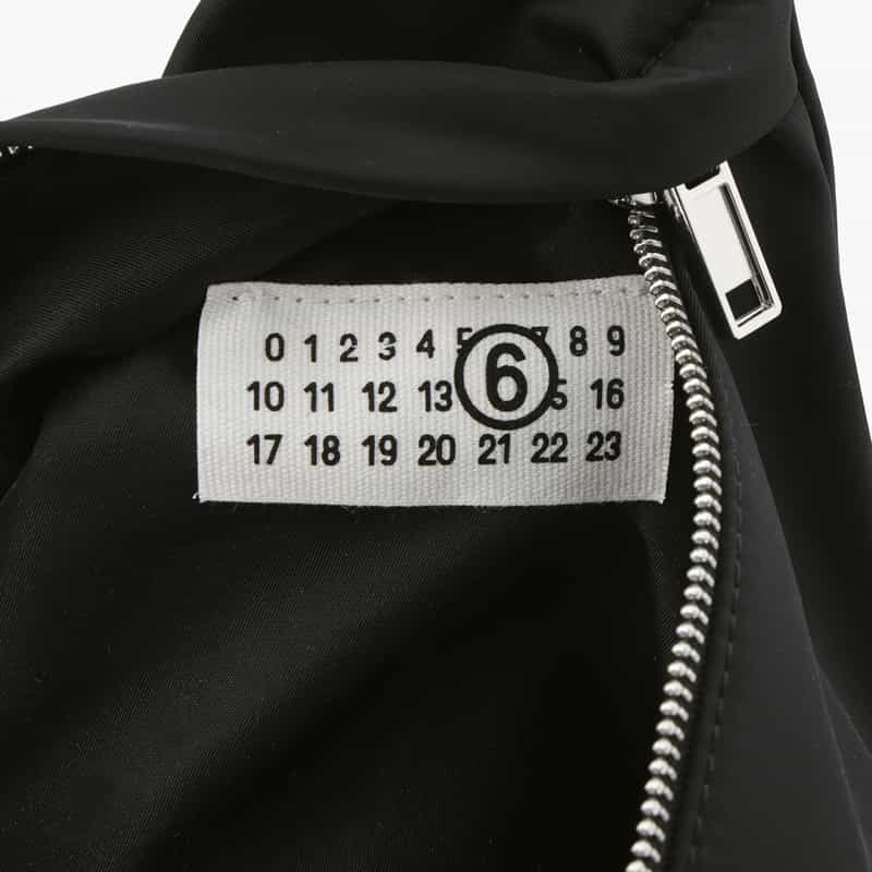 MM6 MAISON MARGIELA MM6 MAISON MARGIELA＜エムエム6 メゾン マルジェラ＞ ショルダーバッグ "JAPANESE" BLACK