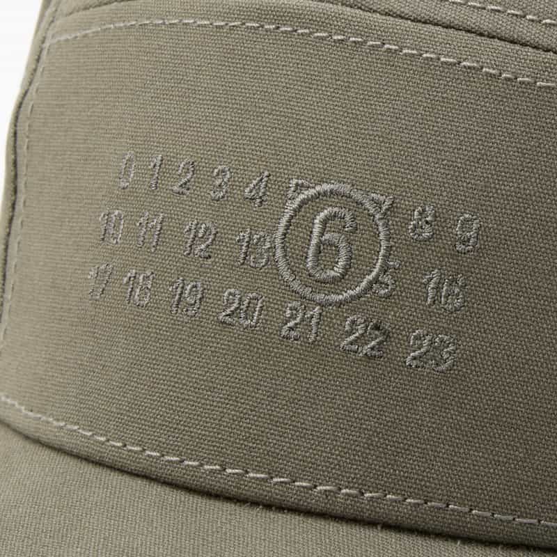 MM6 MAISON MARGIELA MM6 MAISON MARGIELA＜エムエム6 メゾン マルジェラ＞ ロゴ入りキャップ GRAY