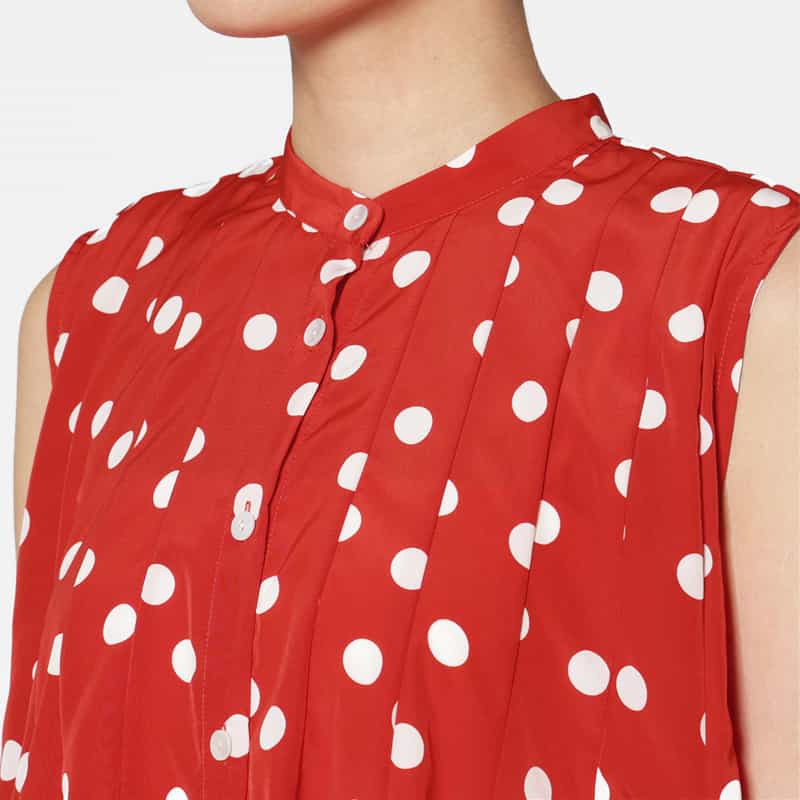 BARNEYS NEW YORK ウォッシャブル ドット柄 ノースリーブ アシンメトリーフレアヘムブラウス RED