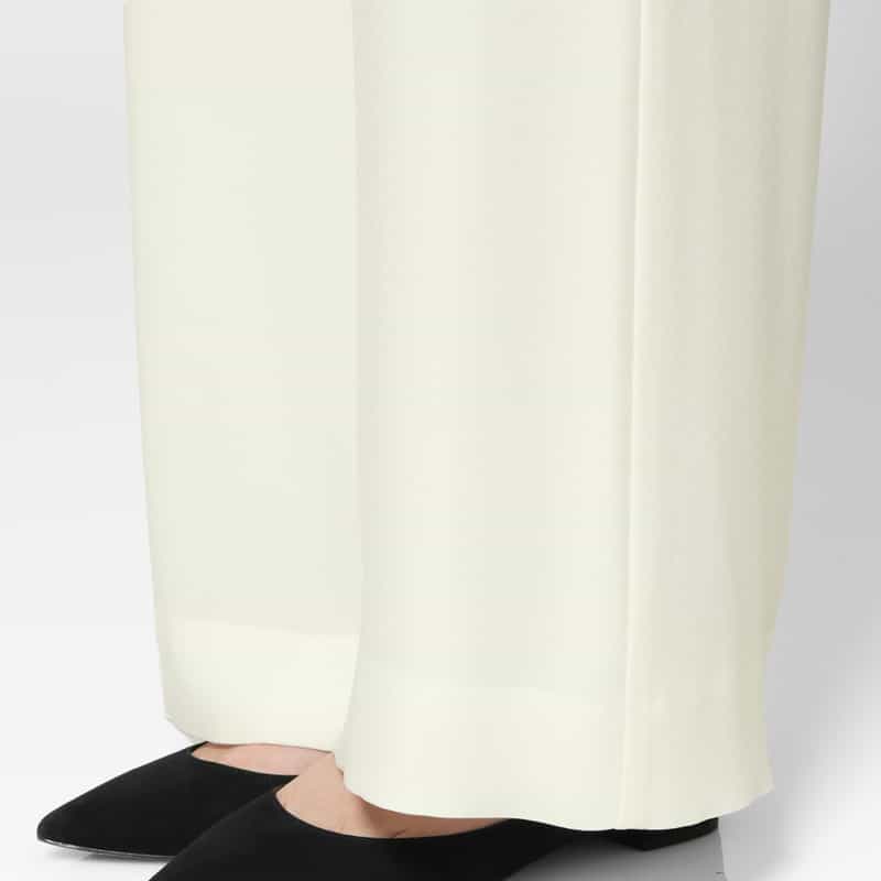 BARNEYS NEW YORK ウォッシャブル バックサテンジョーゼット ワイドパンツ IVORY