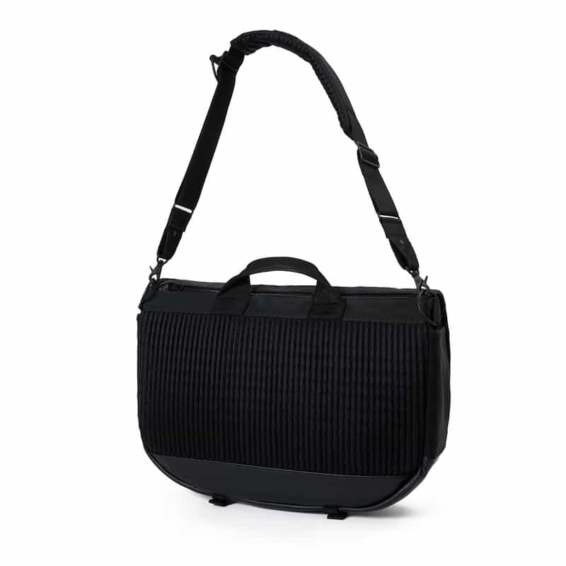 PORTER PORTER＜ポーター＞MONOCHROME "MESSENGER BAG" BLACK