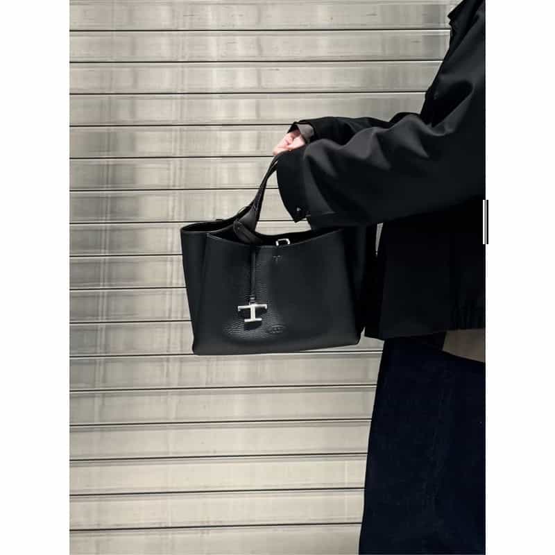 TOD’S TOD'S ＜トッズ＞ レザーミニトートバッグ “T Timeless“ BLACK