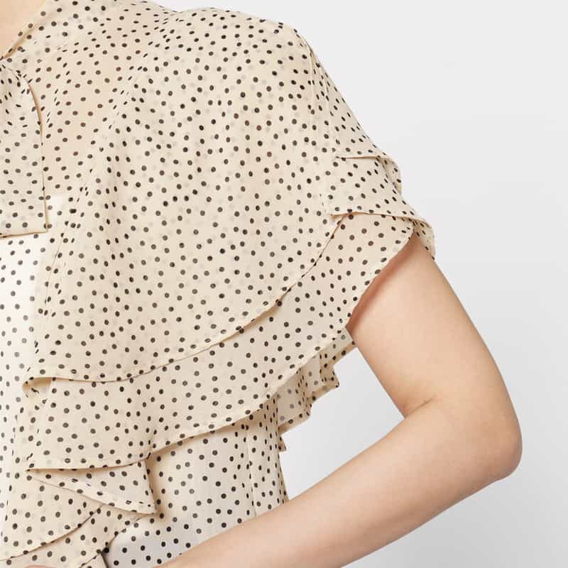 BARNEYS NEW YORK ウォッシャブル ドットプリント シアー素材ボウタイブラウス BEIGE