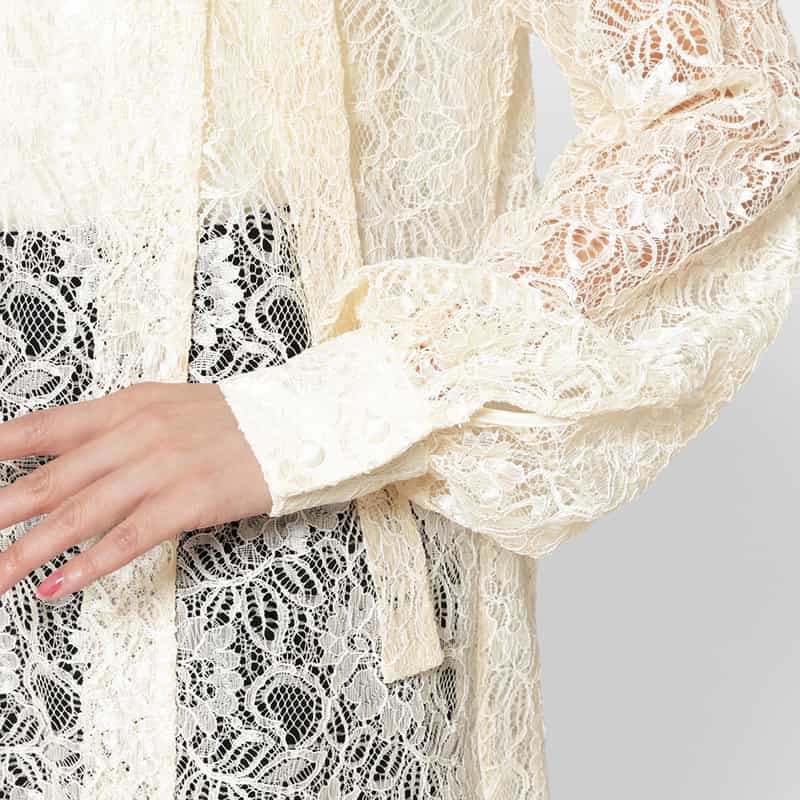 BARNEYS NEW YORK サイドボウ付き ラグランスリーブ レースブラウス （インナーキャミソール付き） IVORY