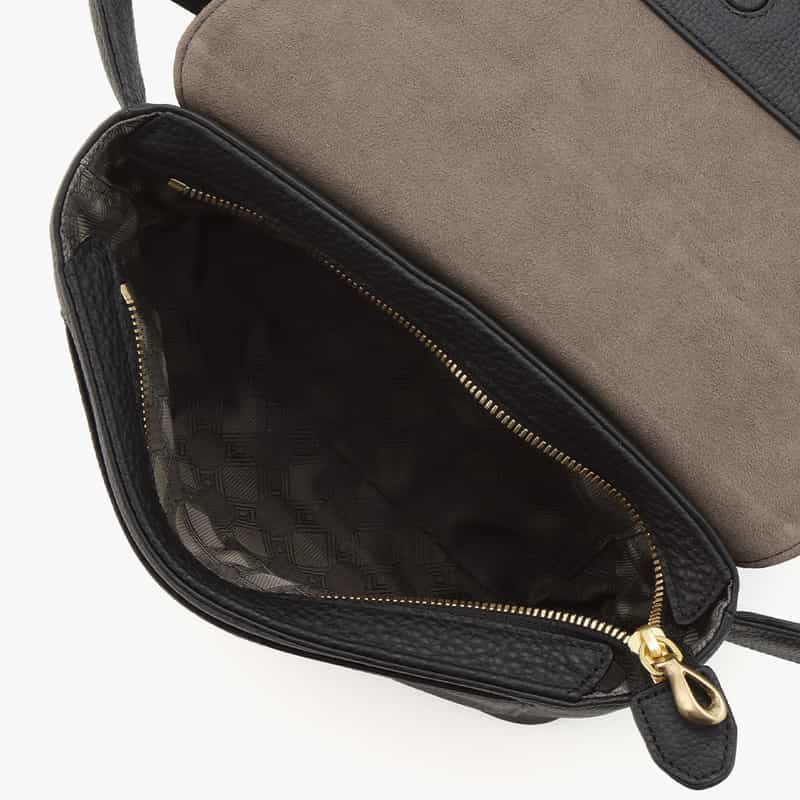 ETIAM ETIAM＜エティアム＞ ボディバッグ BLACK