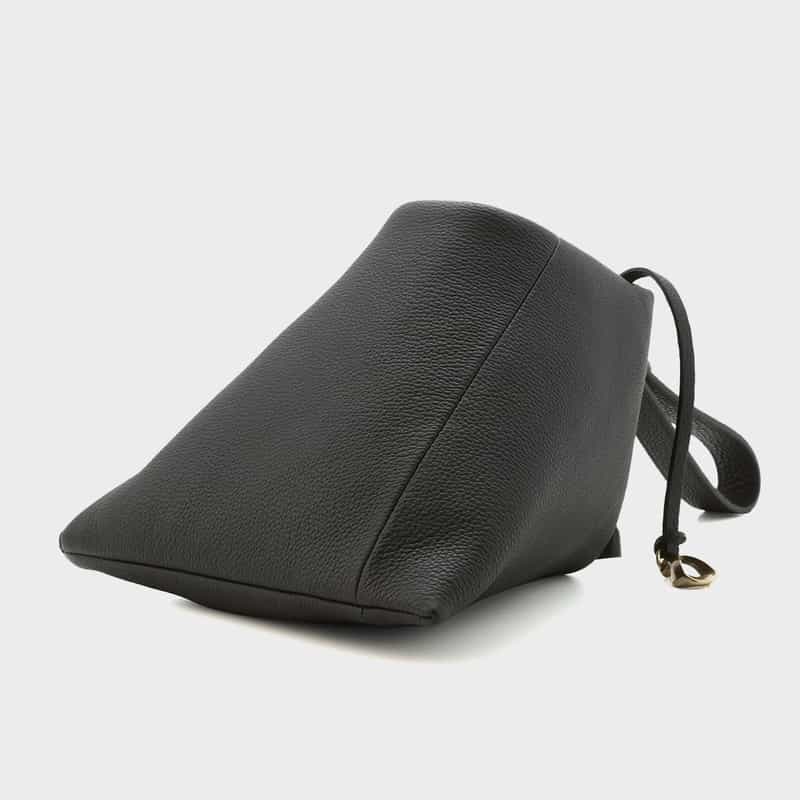 ETIAM ETIAM＜エティアム＞ レザーポーチバッグ BLACK