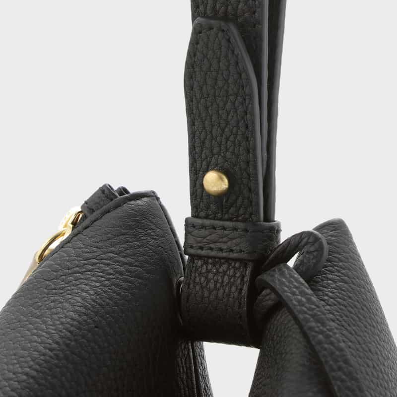 ETIAM ETIAM＜エティアム＞ レザーポーチバッグ BLACK