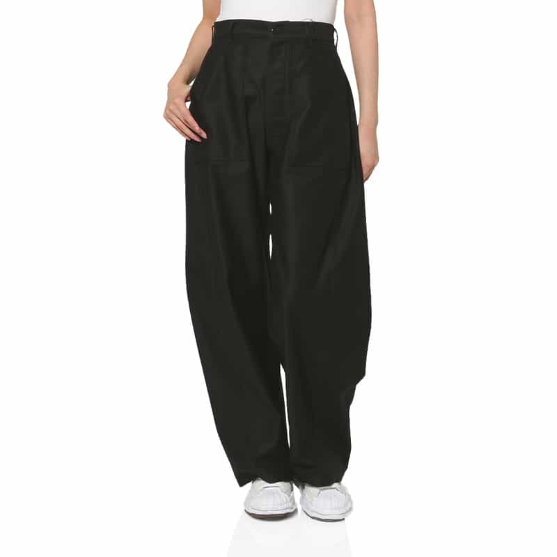 HYKE バックサテン バレルレッグパンツ BLACK