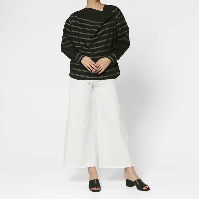 HYKE HYKE ＜ハイク＞ ツイル素材ストライプ柄カウルネックブラウス BLACK