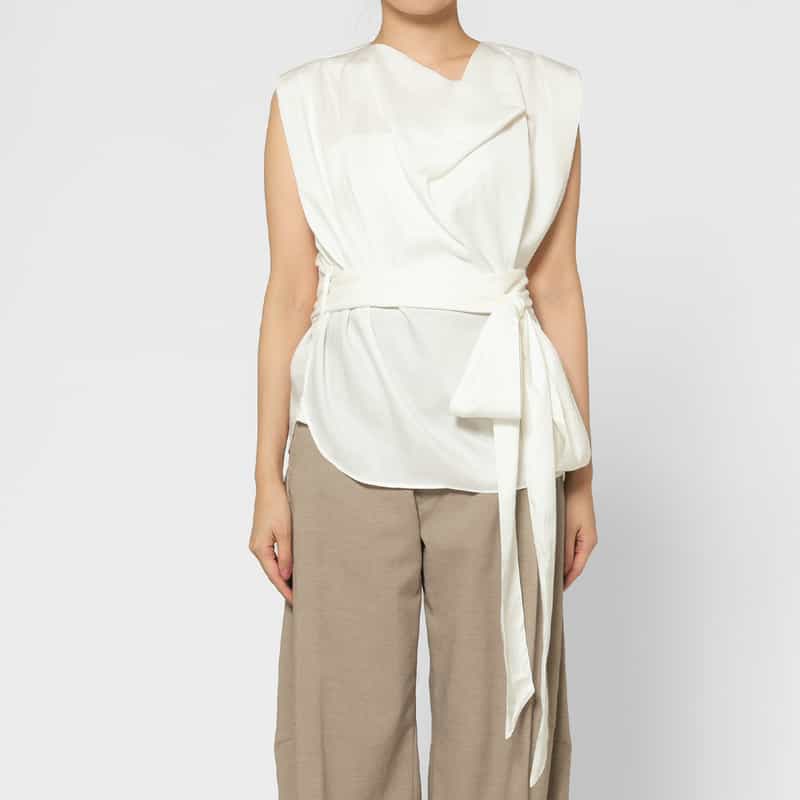 HYKE HYKE ＜ハイク＞ ツイル素材カウルネックブラウス WHITE