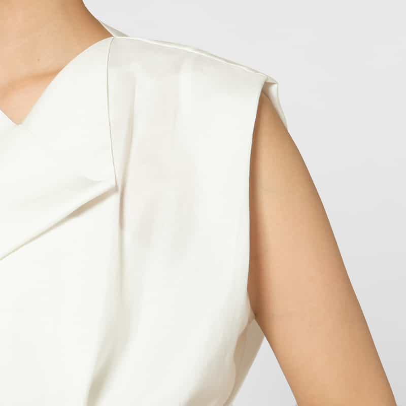 HYKE HYKE ＜ハイク＞ ツイル素材カウルネックブラウス WHITE