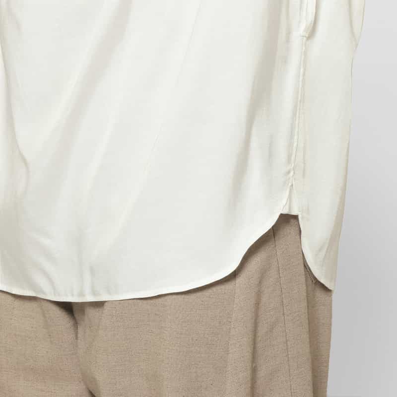 HYKE HYKE ＜ハイク＞ ツイル素材カウルネックブラウス WHITE