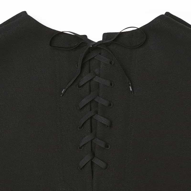 HYKE HYKE ＜ハイク＞ バックレースアップデザイン Vネックジャンプスーツ BLACK