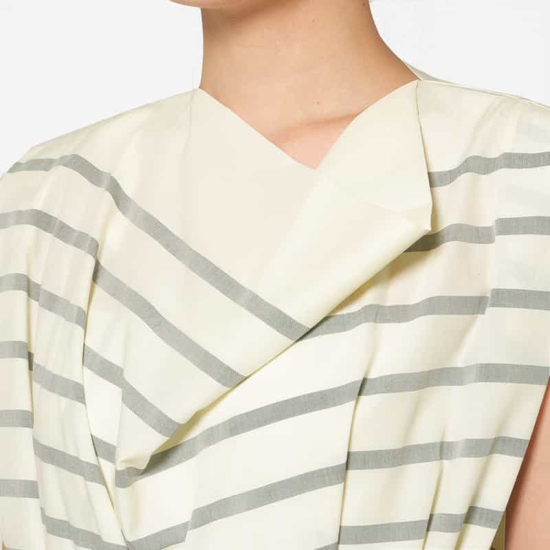 HYKE HYKE ＜ハイク＞ ツイル素材ストライプ柄カウルネックドレス IVORY