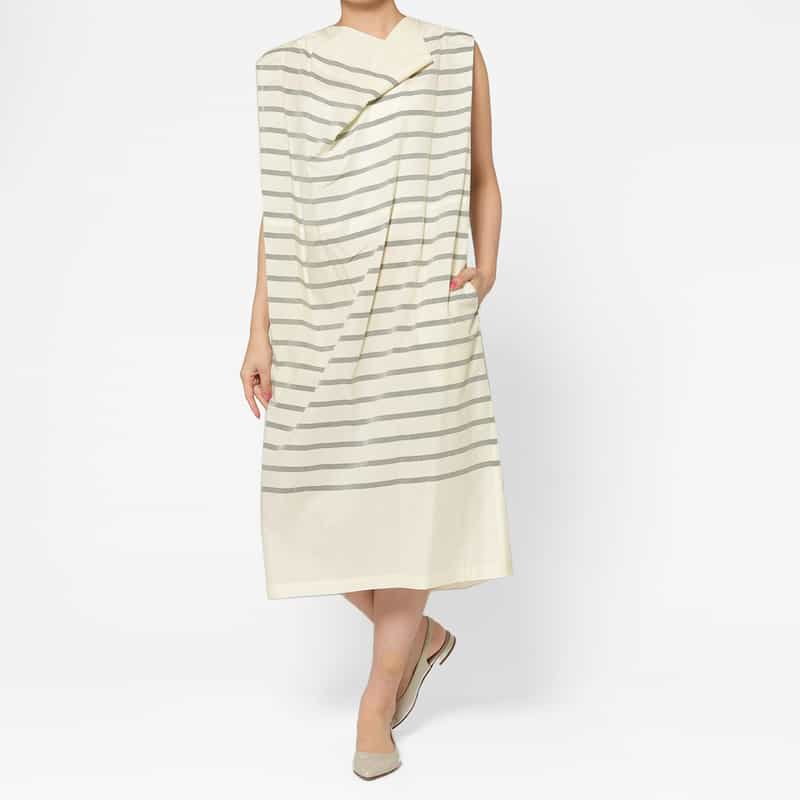 HYKE HYKE ＜ハイク＞ ツイル素材ストライプ柄カウルネックドレス IVORY