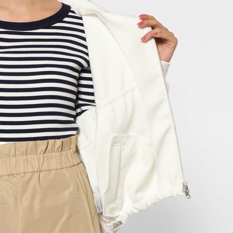 BARNEYS NEW YORK ウォッシャブル ボウタイ付きジップアップ フーデッドフリルブルゾン WHITE