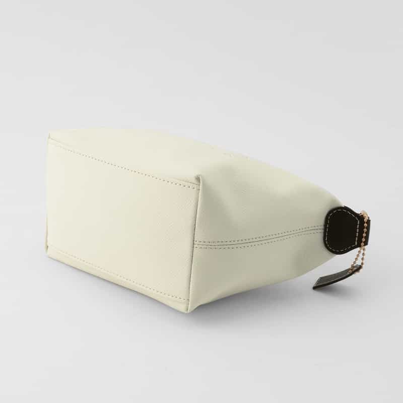 BARNEYS NEW YORK パンチングロゴ ワンハンドルミニバッグ WHITE