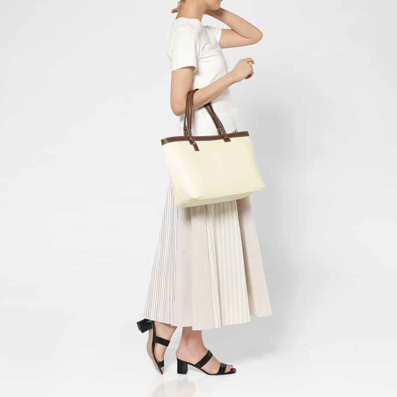 BARNEYS NEW YORK パンチング加工 ロゴトートバッグ BEIGE