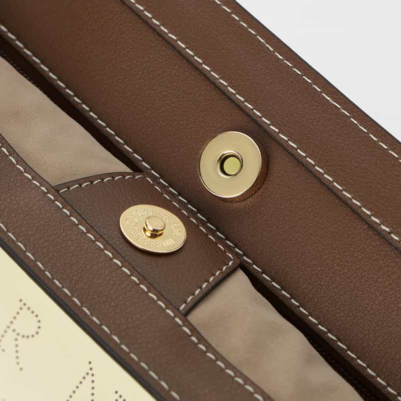 BARNEYS NEW YORK パンチング加工 ロゴトートバッグ BEIGE