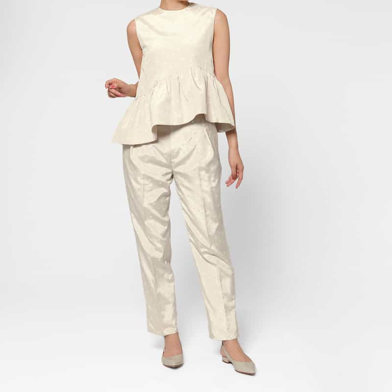 BARNEYS NEW YORK セットアップ ウォッシャブル ドット柄グログラン テーパードパンツ WHITE