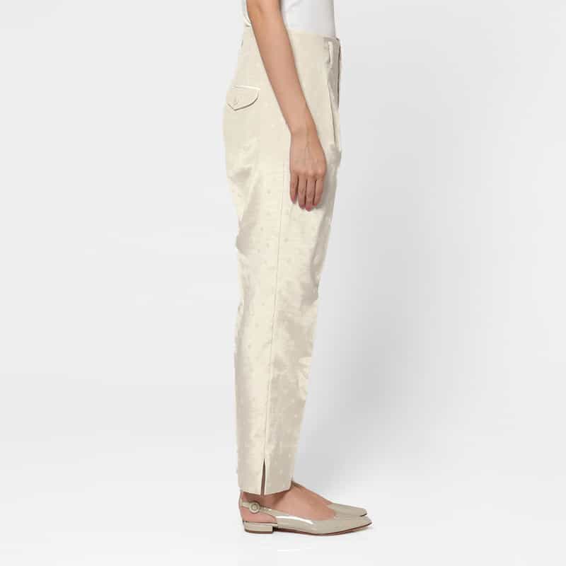 BARNEYS NEW YORK セットアップ ウォッシャブル ドット柄グログラン テーパードパンツ WHITE