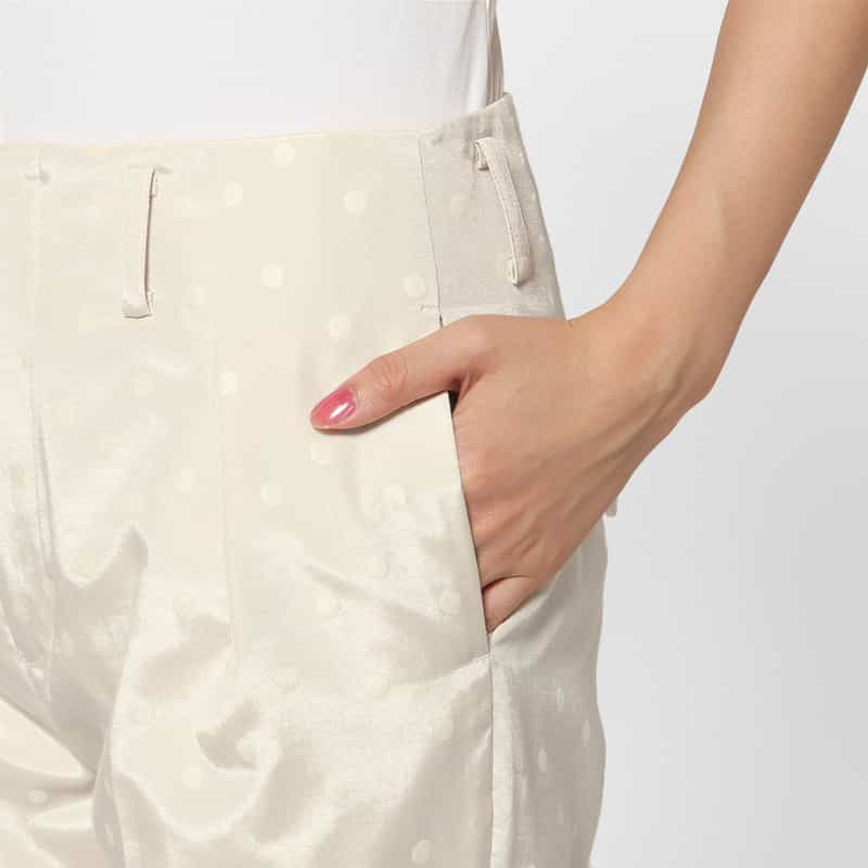 BARNEYS NEW YORK セットアップ ウォッシャブル ドット柄グログラン テーパードパンツ WHITE