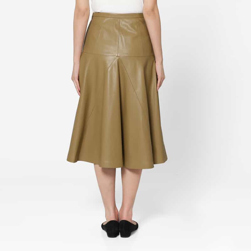 BARNEYS NEW YORK ウォッシャブル フェイクレザースカート CAMEL