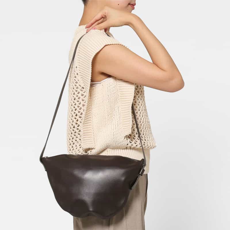 BUCKET BAGGAGE BUCKET BAGGAGE ＜バケット バゲージ＞ ショルダーバッグ DARK BROWN