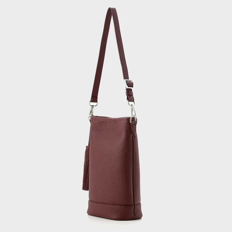 ACATE ACATE＜アカーテ＞ ショルダーバッグ WINE