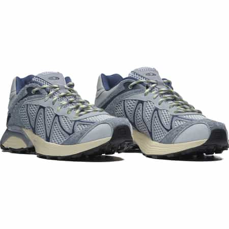 SALOMON＜サロモン＞ スニーカー"XT-WHISPER  EMBROIDERY"
