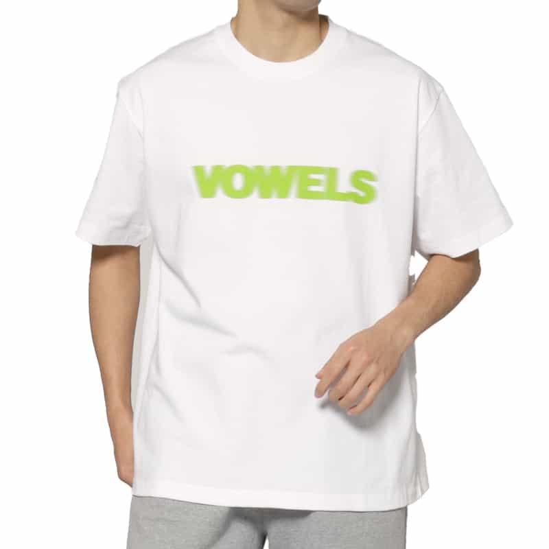 VOWELS VOWELS＜バウルズ＞ ロゴ入りTシャツ WHITE