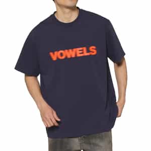 VOWELS＜バウルズ＞ ロゴ入りTシャツ