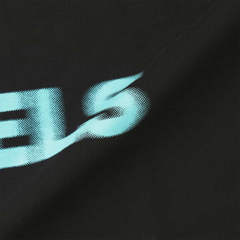 VOWELS VOWELS＜バウルズ＞ ロゴ入りTシャツ BLACK