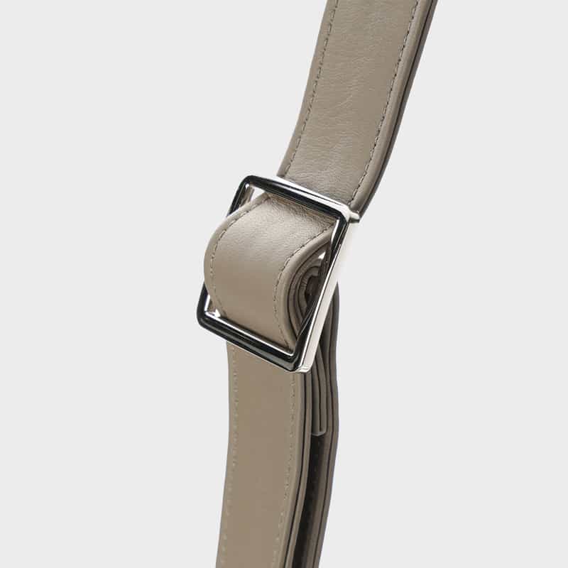 BARNEYS NEW YORK ソフトレザー ドローストリングバッグ GRAY BEIGE